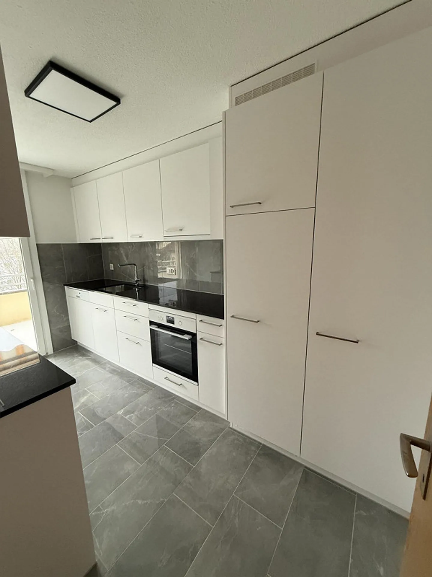 Attico ristrutturato di 4,5 locali in affitto - Foto 5 di 24