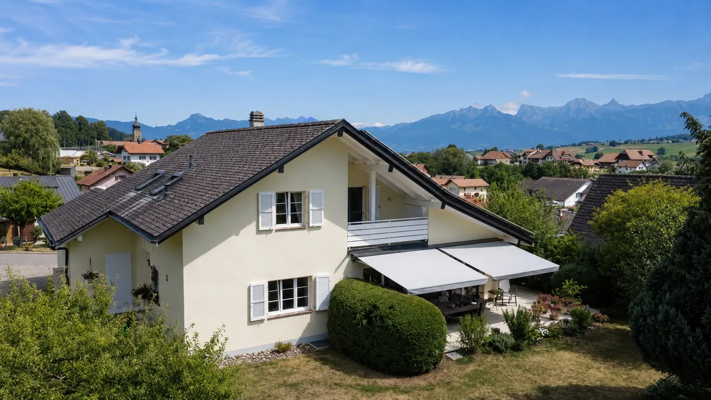Villa for sale - Photo 1 of 13