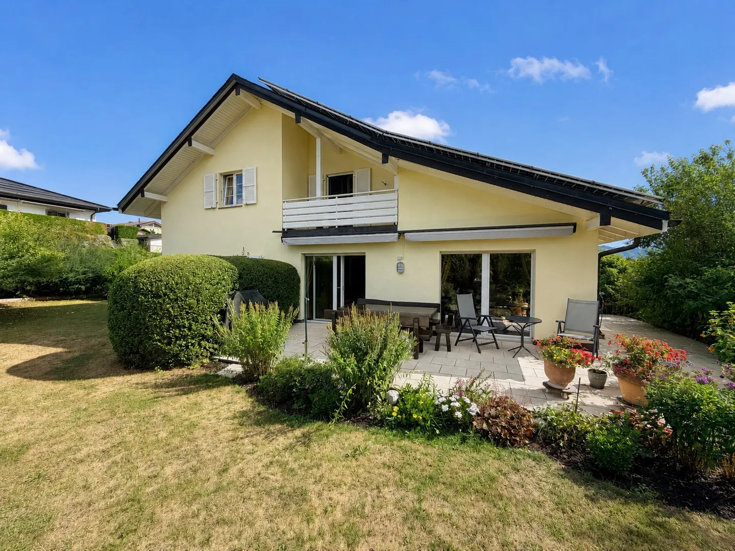 Villa for sale - Photo 2 of 13