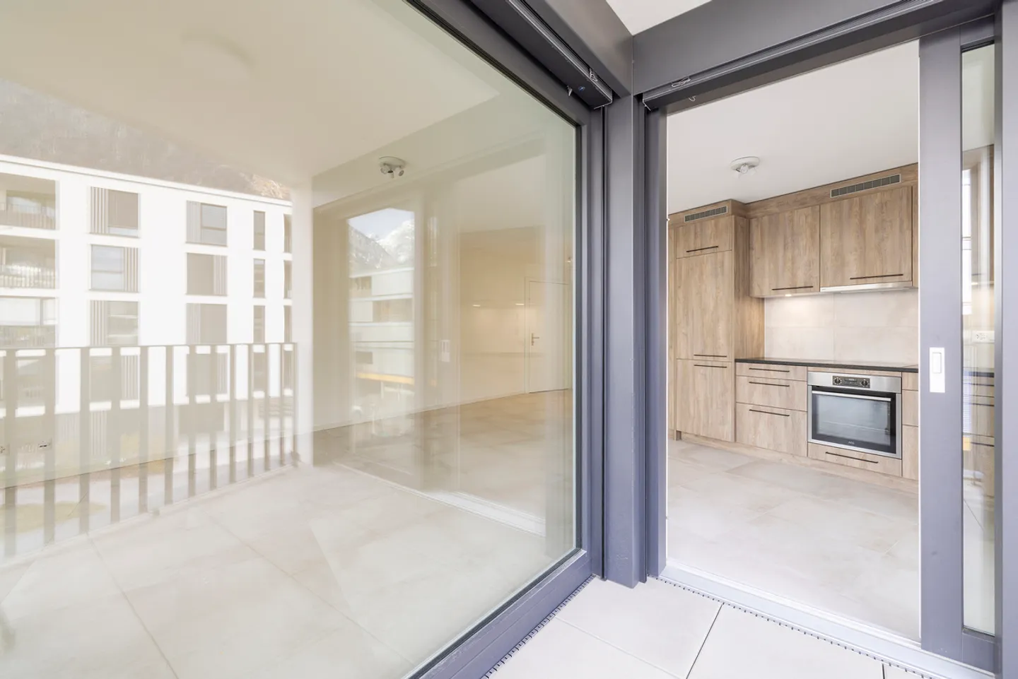 A HAVEN OF PEACE FOR THIS 2.5 ROOM APARTMENT BY THE DRANSE - Photo 3 of 9