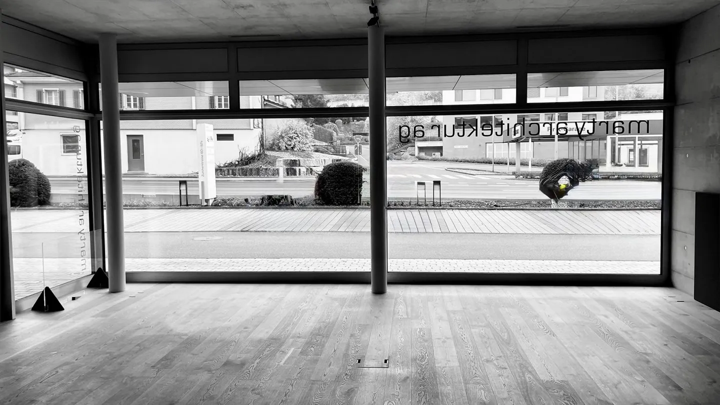 Einmalige Büro-/Dienstleistungsflächen mit hoher Visibilität - Foto 4 von 8