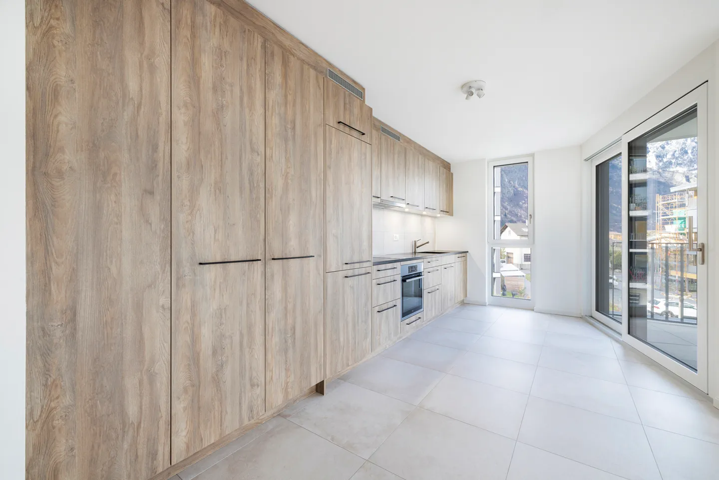 A HAVEN OF PEACE FOR THIS 2.5 ROOM APARTMENT BY THE DRANSE - Photo 2 of 9