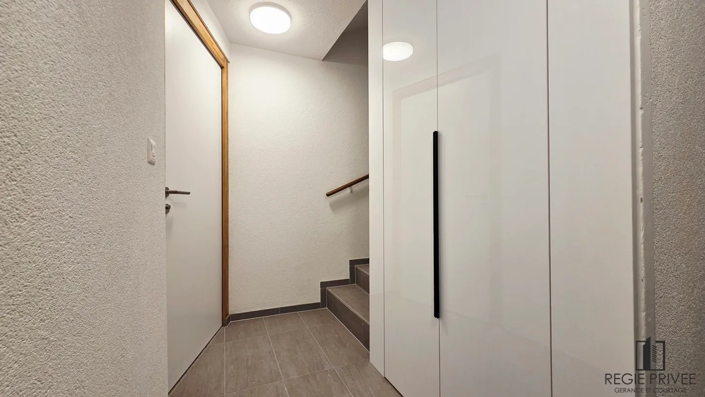 Bel appartement rénové avec balcon - Photo 7 sur 7