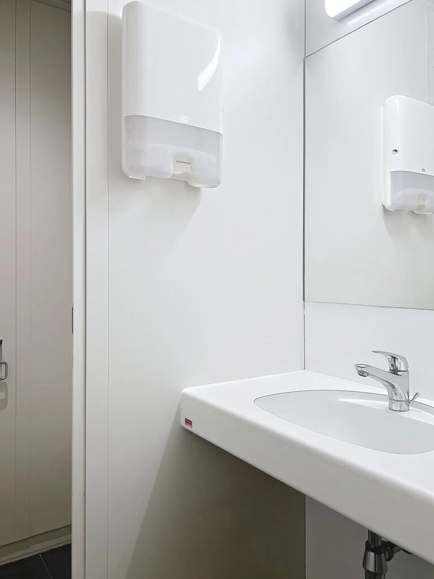 Spazio ufficio di 730 m2 al 4° piano ristrutturato - Foto 6 di 6