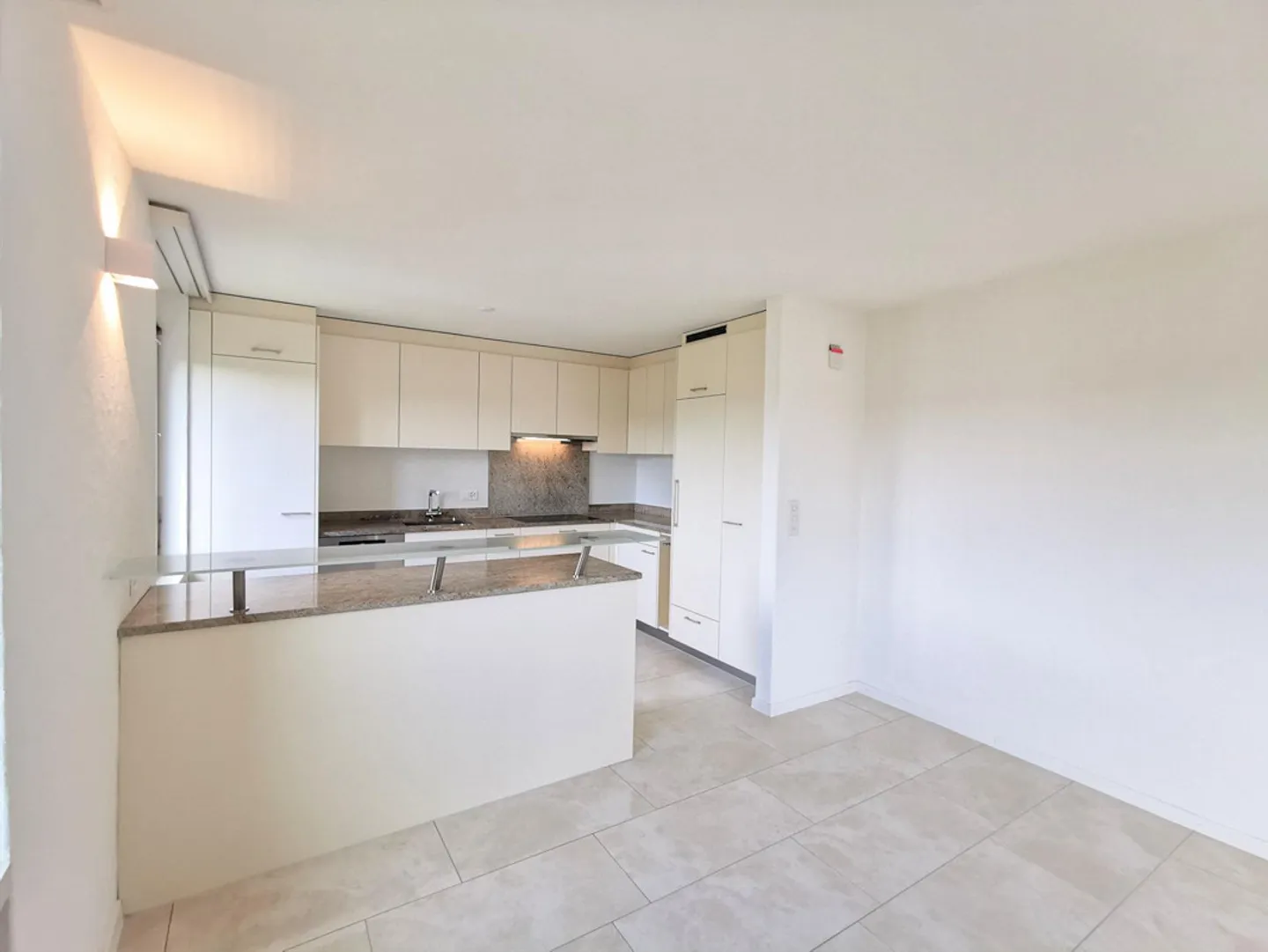 Vivere esclusivo con vista - Moderno attico nel quartiere Hanfländer - Foto 3 di 10