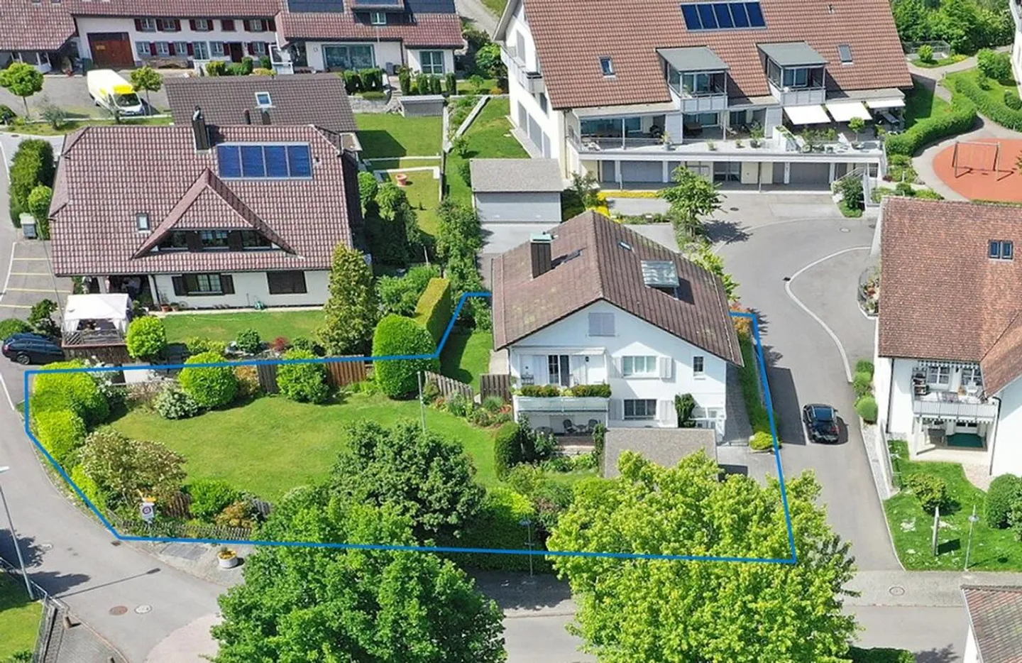 Freistehendes Einfamilienhaus mit Garten - Foto 1 von 1