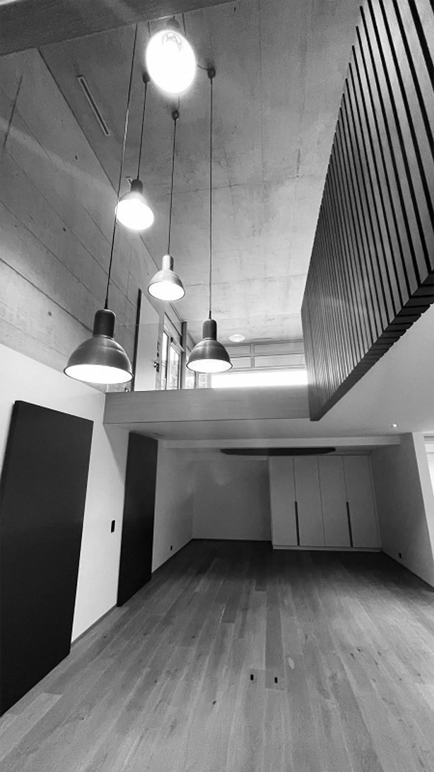 Einmalige Büro-/Dienstleistungsflächen mit hoher Visibilität - Foto 6 von 8