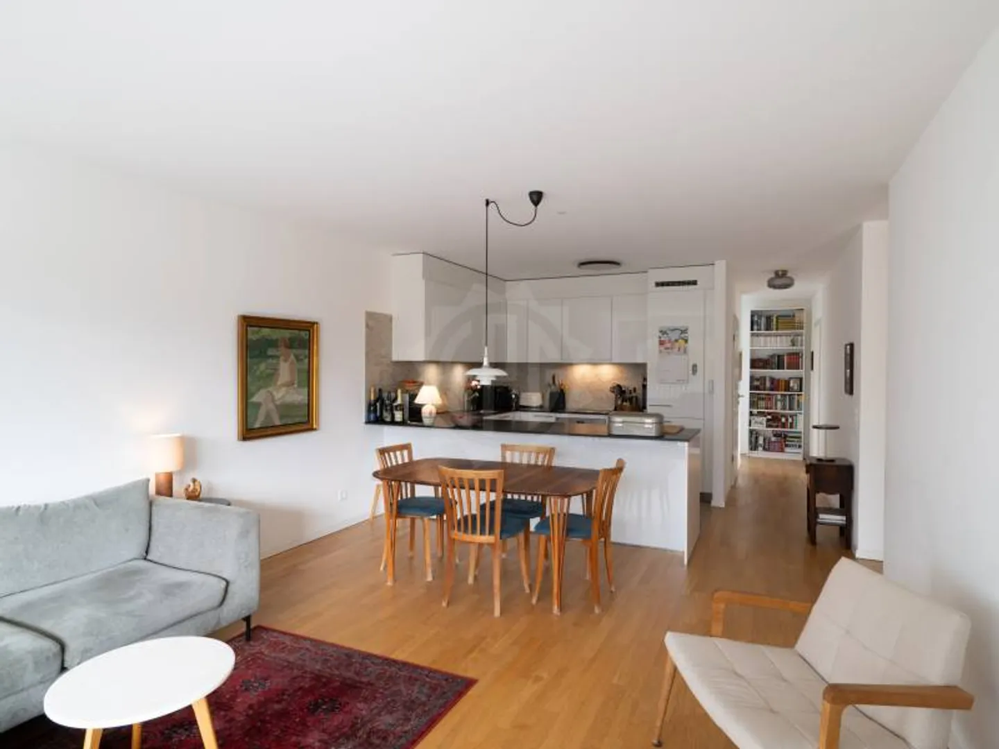 Appartamento moderno con terrazza - Foto 2 di 9