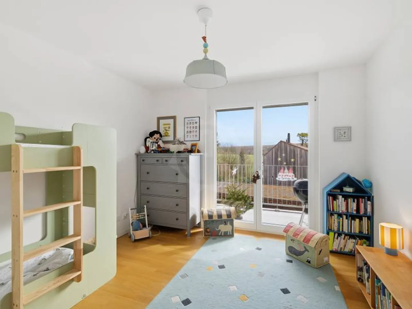Appartamento moderno con terrazza - Foto 6 di 9