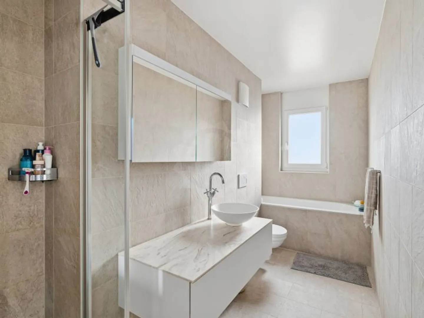 Appartamento moderno con terrazza - Foto 7 di 9