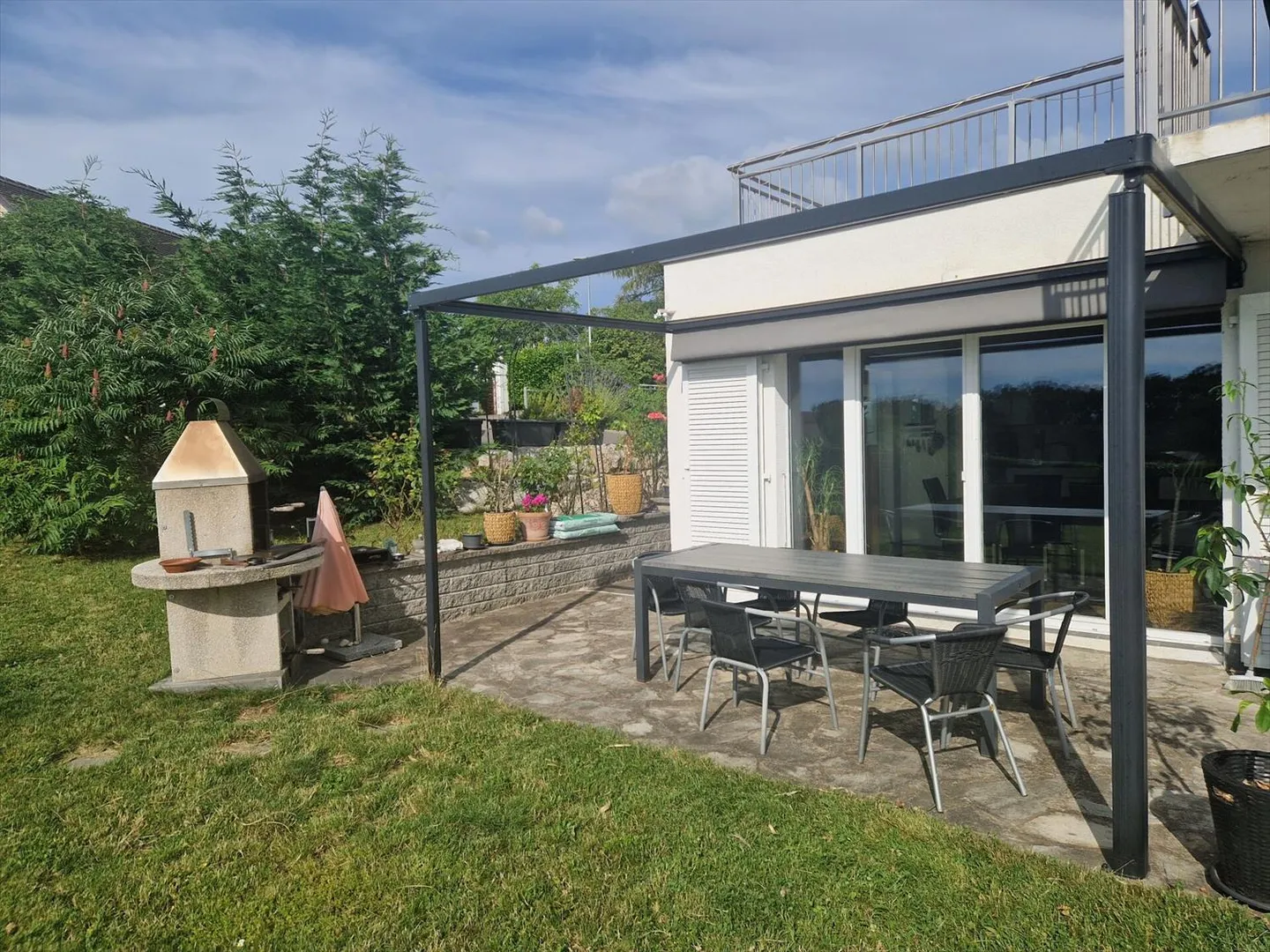 Magnifica villa di 6,5 stanze con vista panoramica e studio privato - Foto 4 di 9