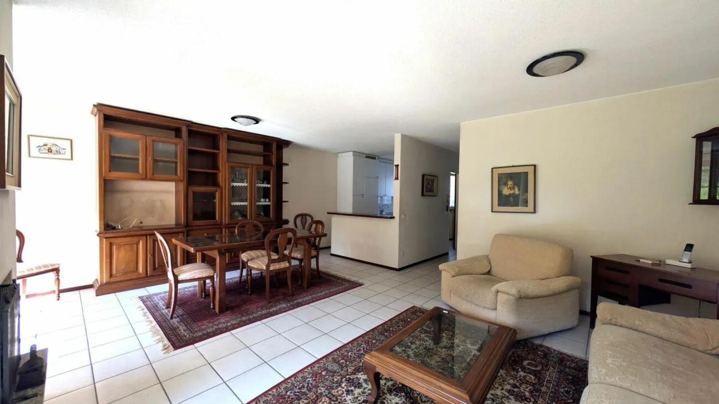 Reihenhaus im schlichten und eleganten Stil - Foto 2 von 11