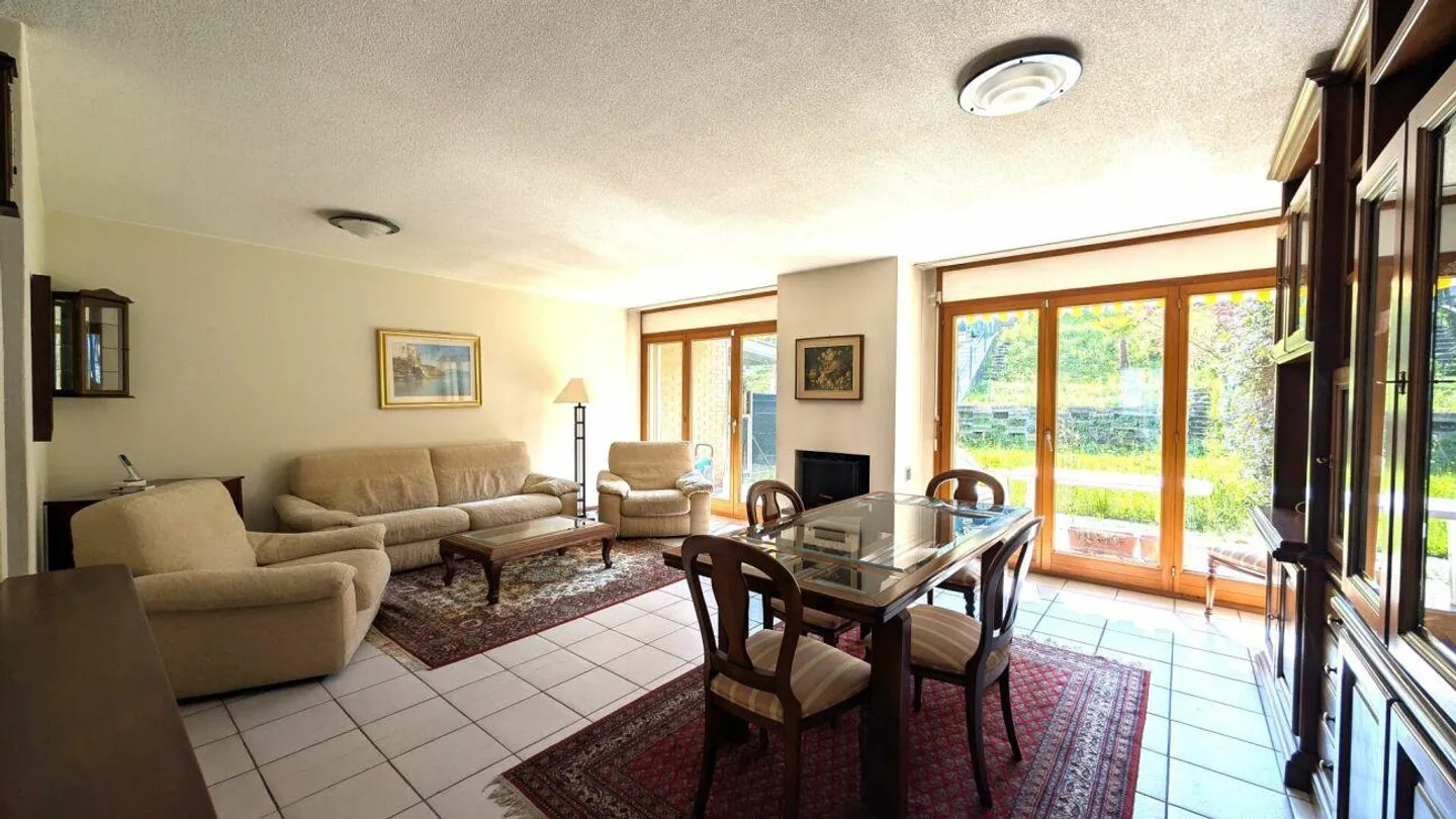 Reihenhaus im schlichten und eleganten Stil - Foto 3 von 11