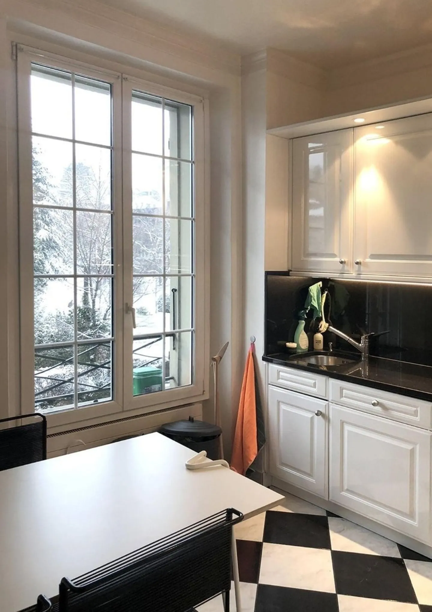 Sublime 5.5-room apartment in Pully-south with lease takeover on 01.05.2026 - Photo 5 of 7