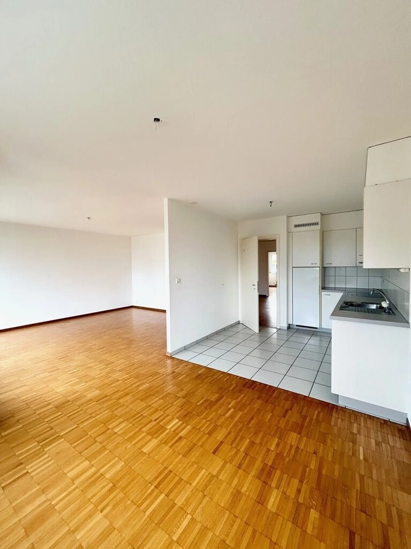Appartement Charmant dans un Quartier Verdoyant - Photo 4 sur 9