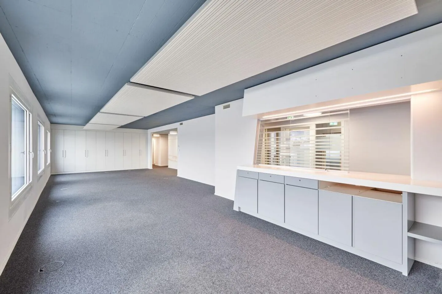 Bureau spacieux avec potentiel de développement près de la gare de Schaffhouse - Photo 2 sur 8