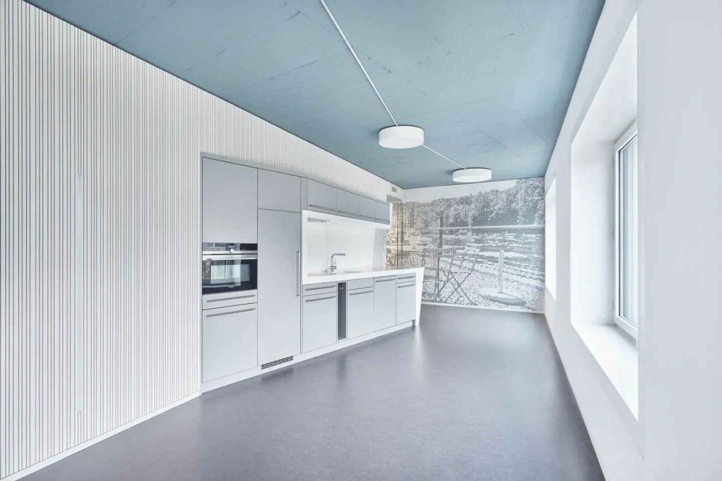 Bureau spacieux avec potentiel de développement près de la gare de Schaffhouse - Photo 3 sur 8