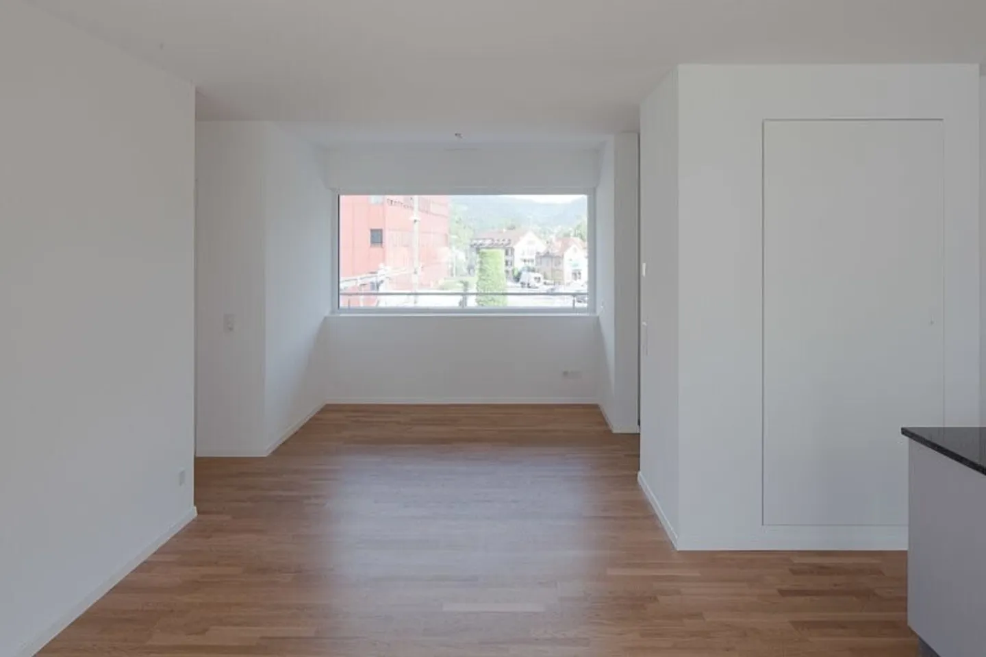 Guaranteed living happiness! - Photo 3 of 7