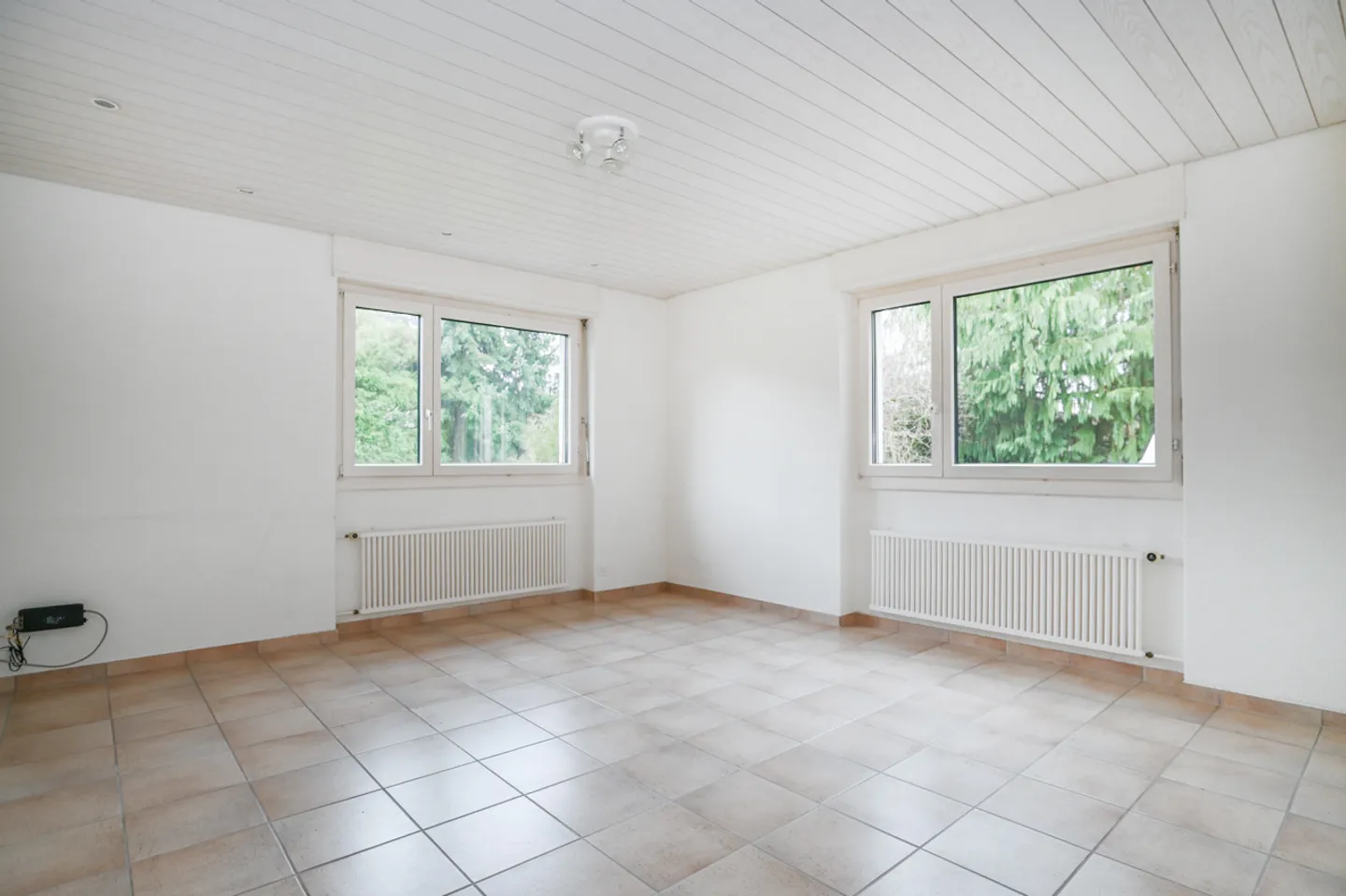 Geräumiges Familienhaus mit Garten - Foto 8 von 8