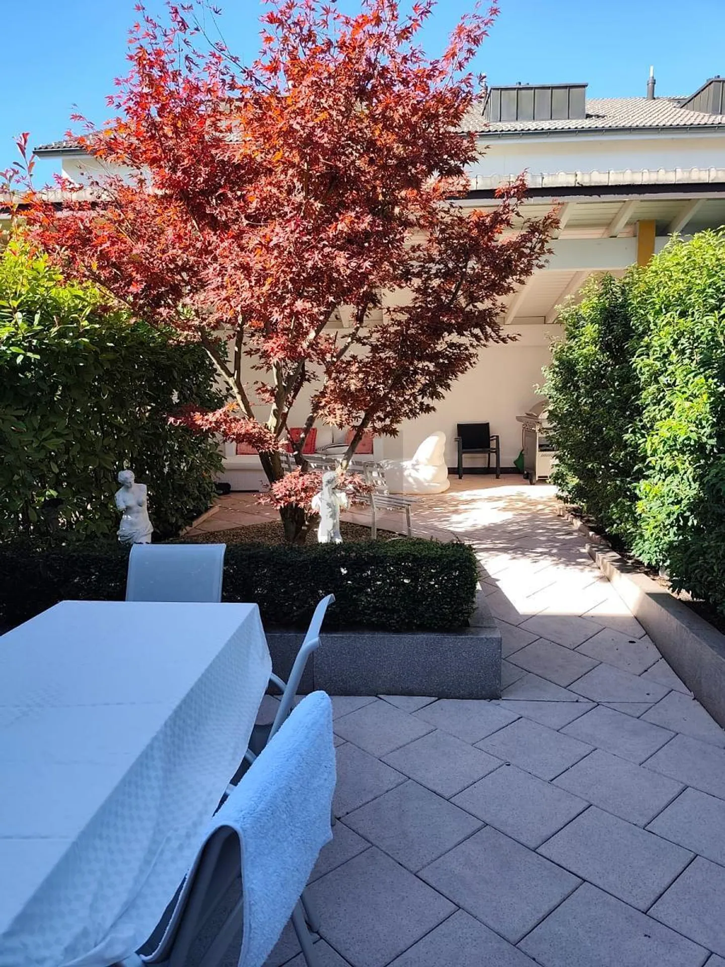 FAMILY FRIENDLY AND SPACIOUS - Photo 5 of 6