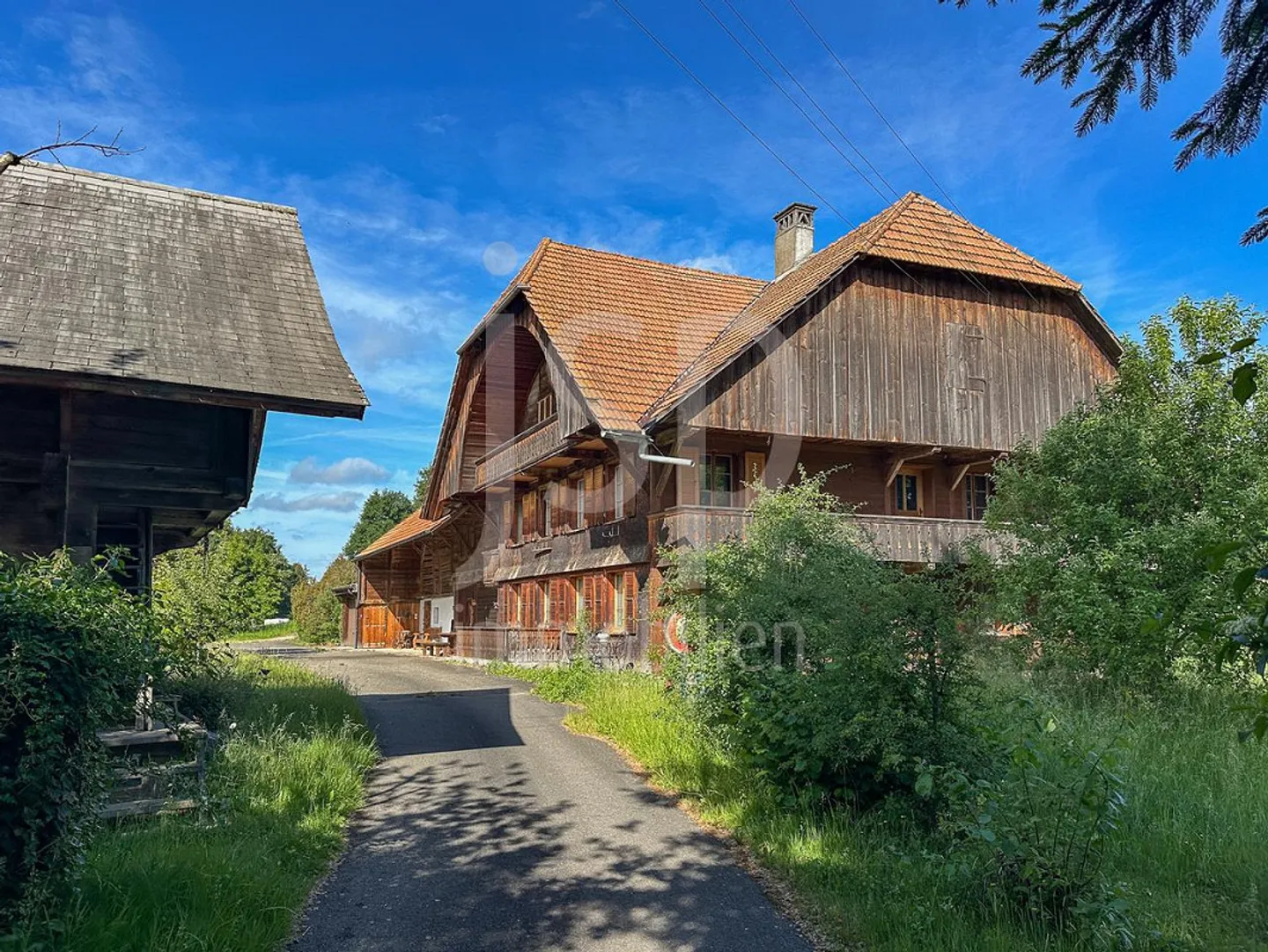 Ferme bien entretenue avec un terrain de 3'397m2 - Photo 2 sur 24