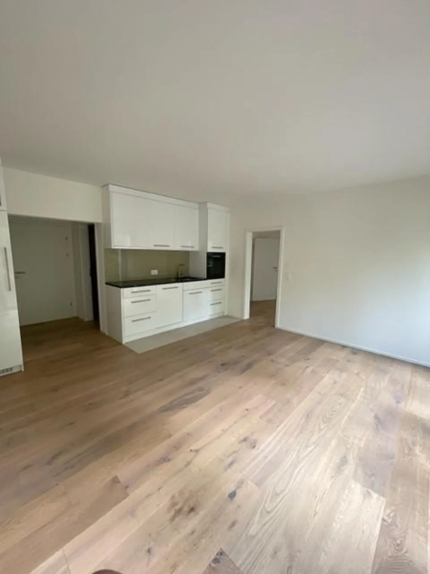 Appartement élégant de 2,5 pièces à la gare de Liestal - Photo 3 sur 6