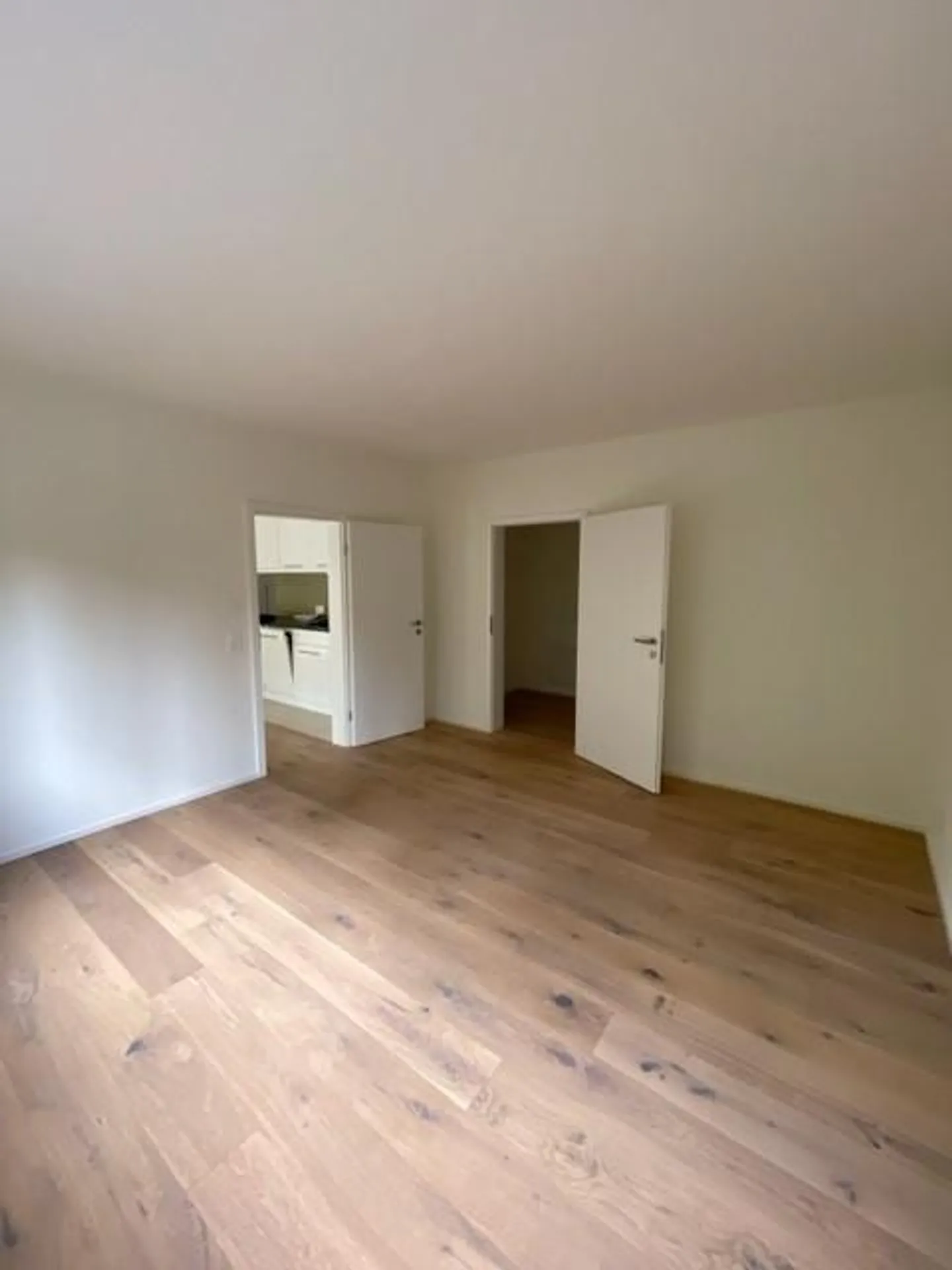 Appartement élégant de 2,5 pièces à la gare de Liestal - Photo 5 sur 6