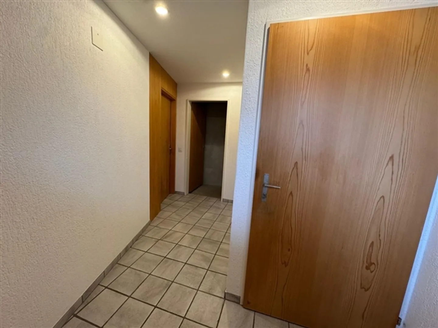 Appartamento Incantevole con Sottotetto, Giardino e Garage - Foto 8 di 11