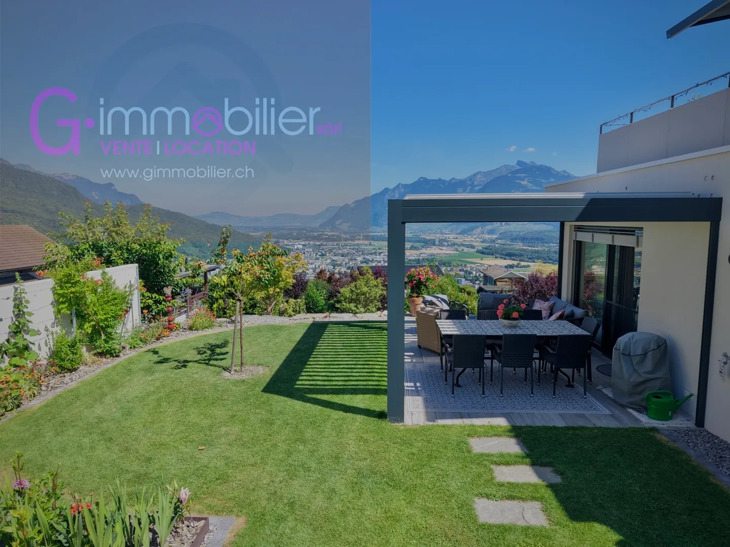 Villa moderne avec vue dégagée - Photo 1 sur 17