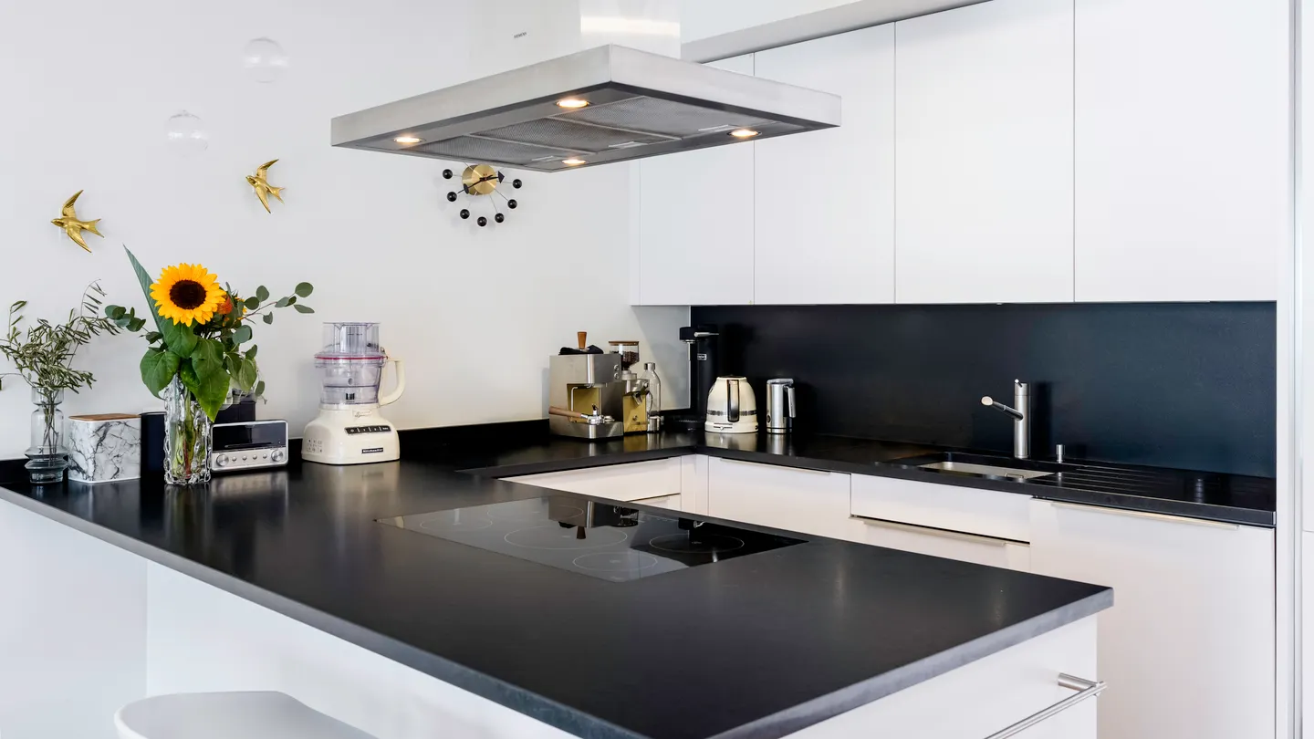 Bel Appartement Lumineux de 5 Pièces - Photo 2 sur 2