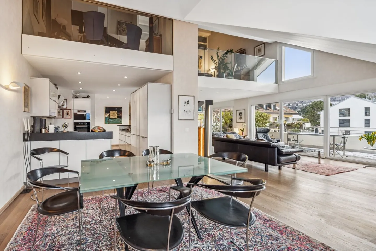 Magnifico duplex in centro città con vista lago - Foto 4 di 17