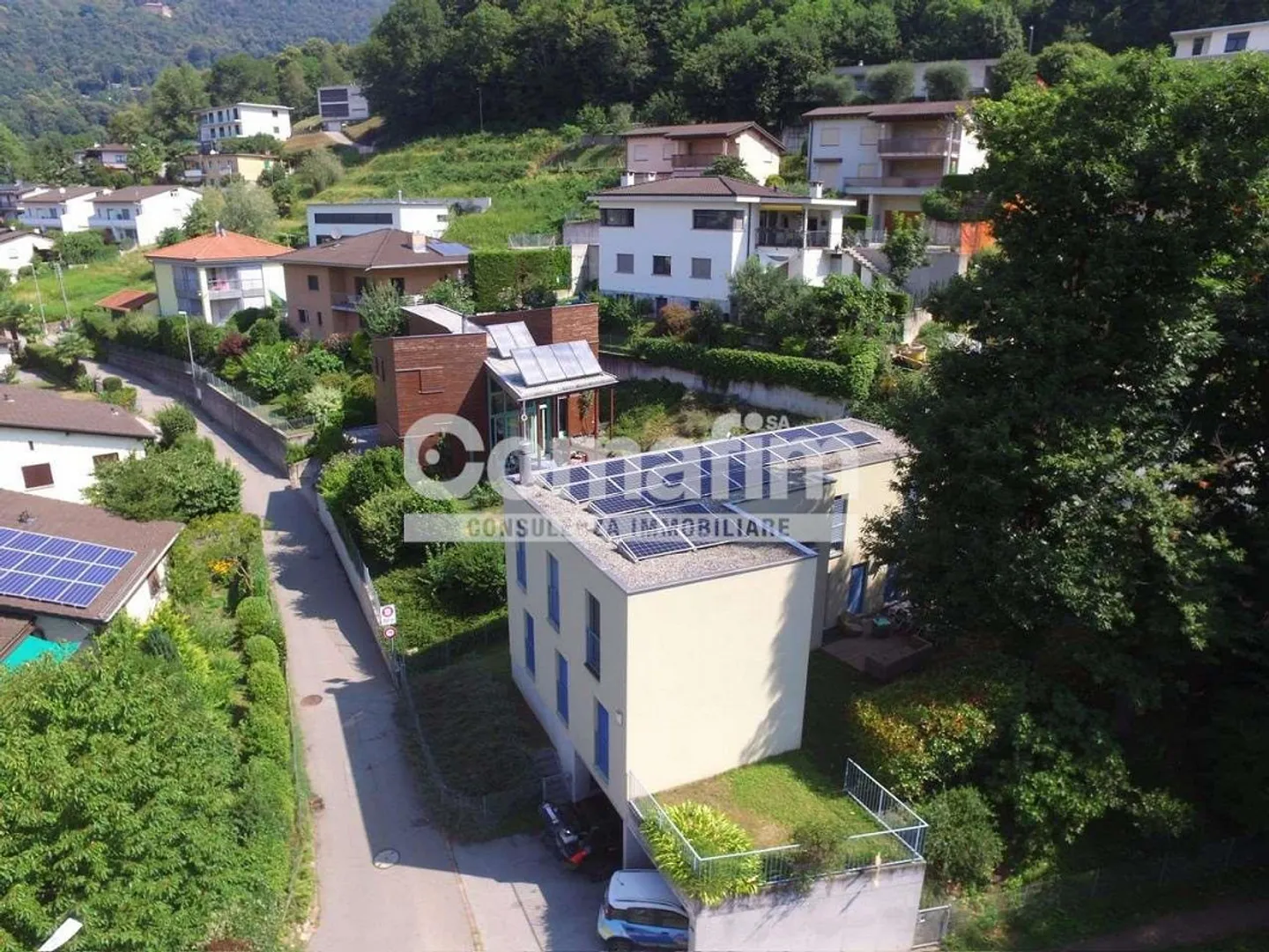 Villa unifamiliare con giardino - Foto 1 di 13