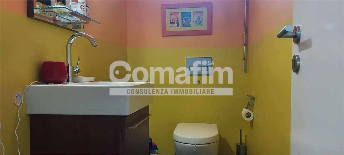 Villa unifamiliare con giardino - Foto 11 di 13