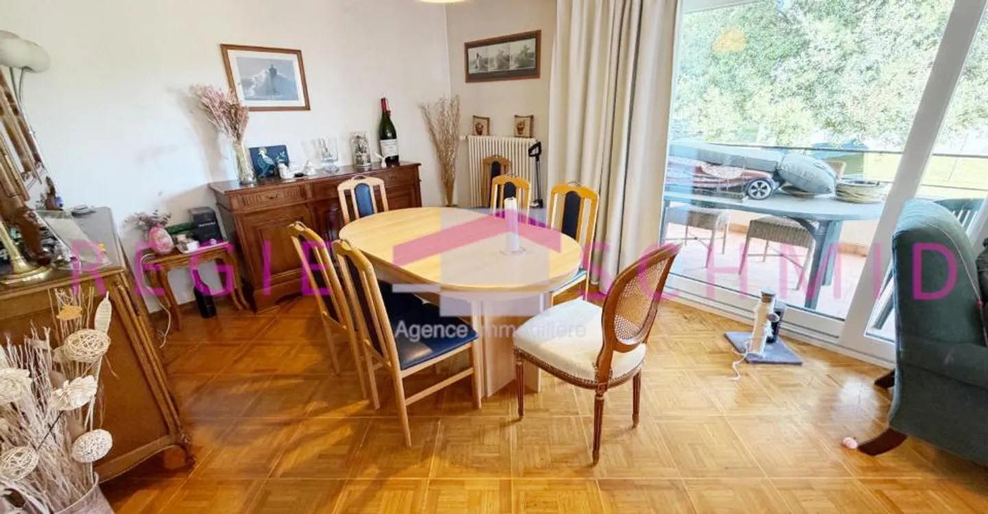 Individual Villa with 7 Rooms in Prangins - Photo 2 of 10