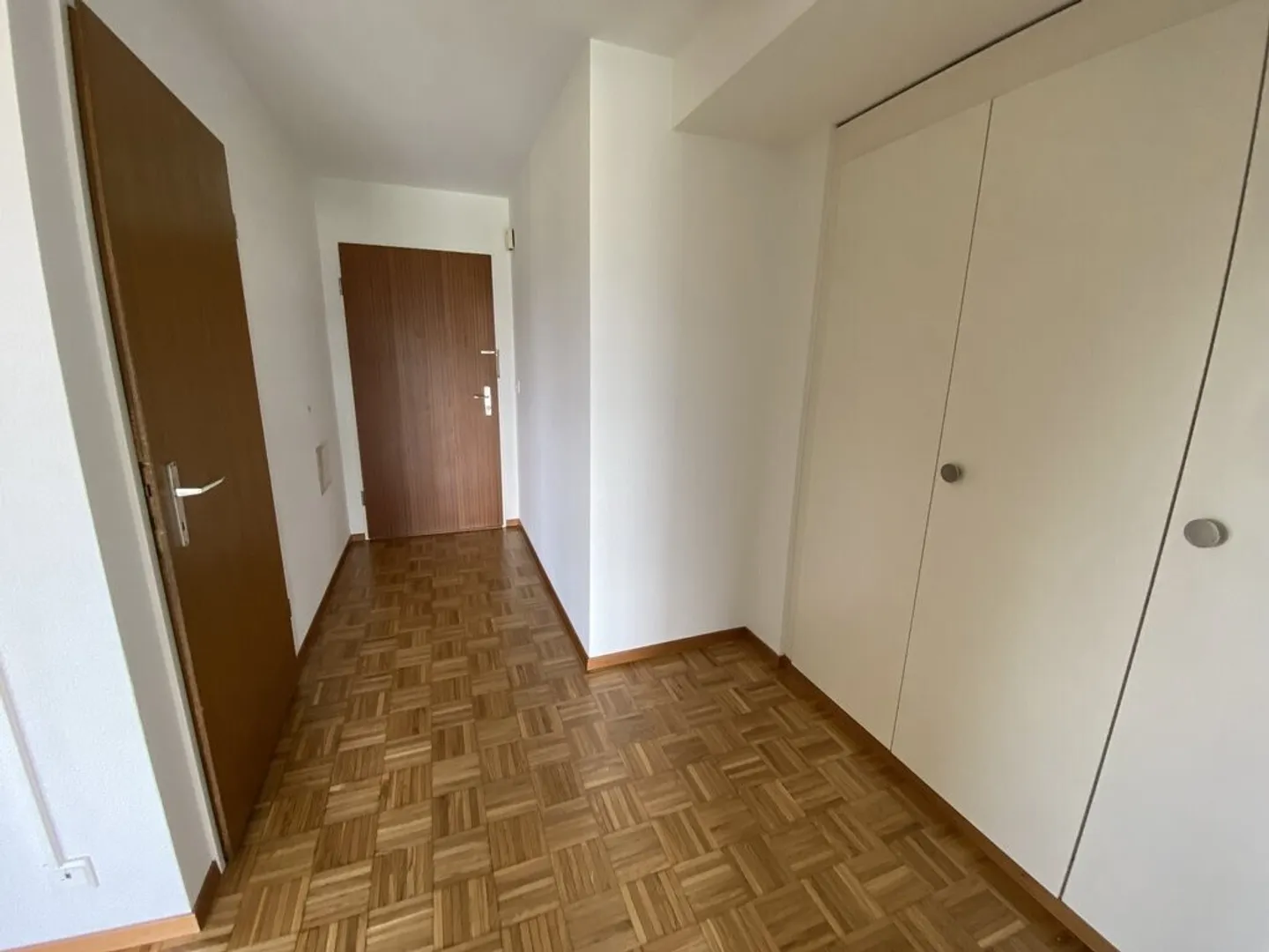 Zu ergreifen! Herrliche Wohnung in einer grünen Gegend! - Foto 2 von 7