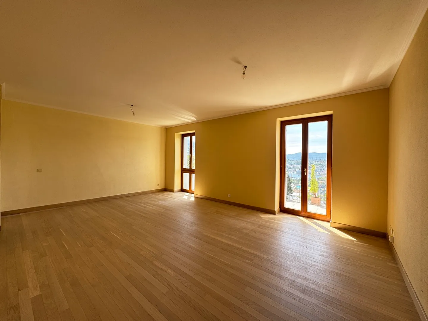 Appartamento Elegante con Vista Lago - Foto 4 di 11