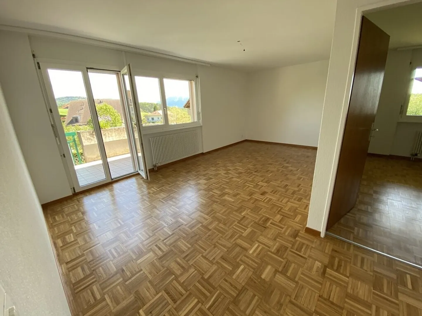 Zu ergreifen! Herrliche Wohnung in einer grünen Gegend! - Foto 3 von 7