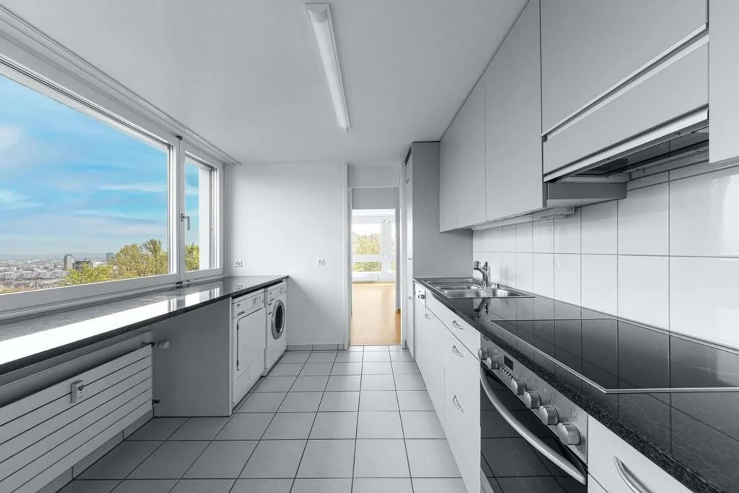 Charmante Wohnung mit Aussicht - Foto 2 von 7