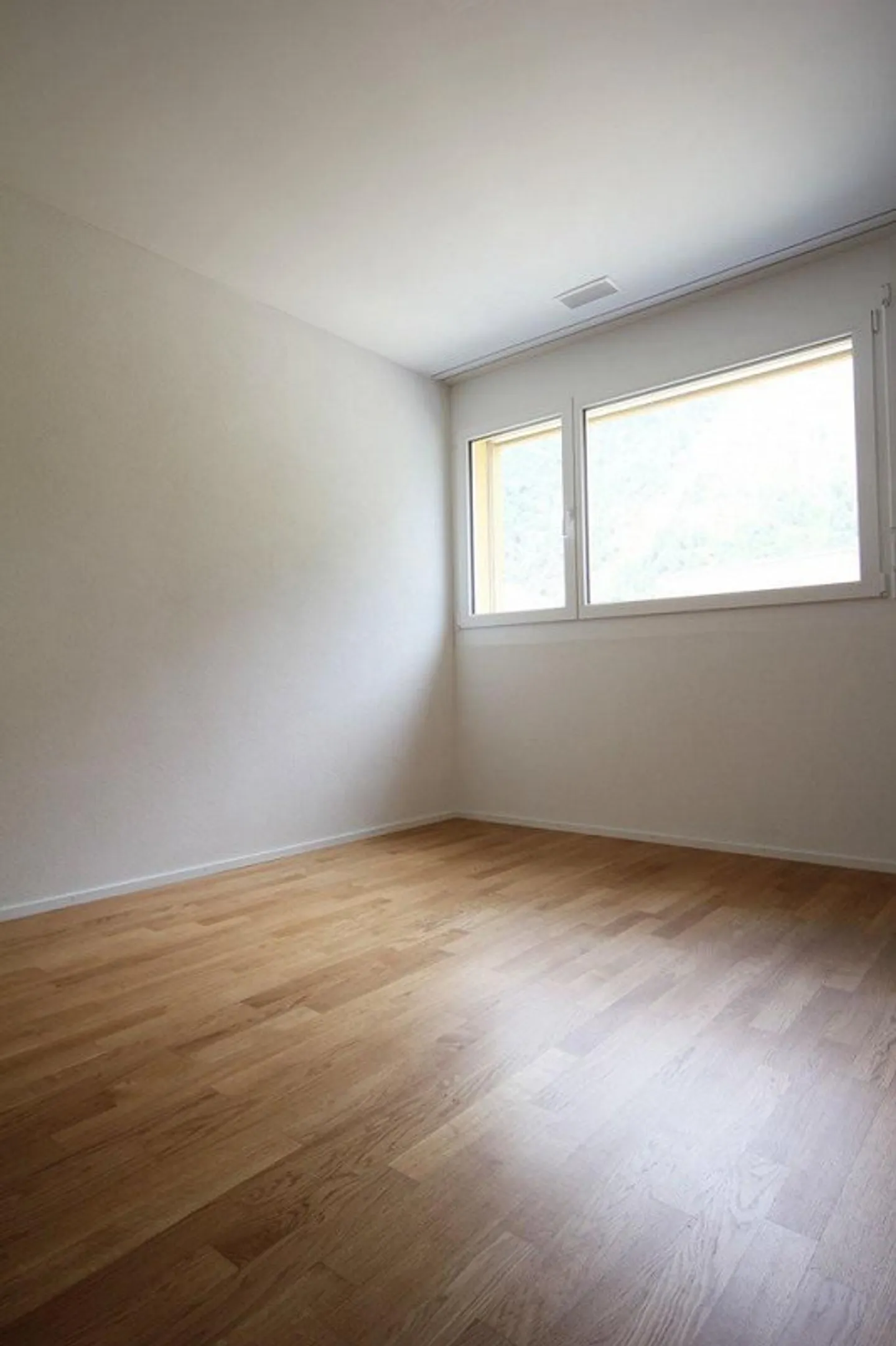 Appartement moderne de 4,5 pièces à louer à Felsberg ! - Photo 4 sur 7
