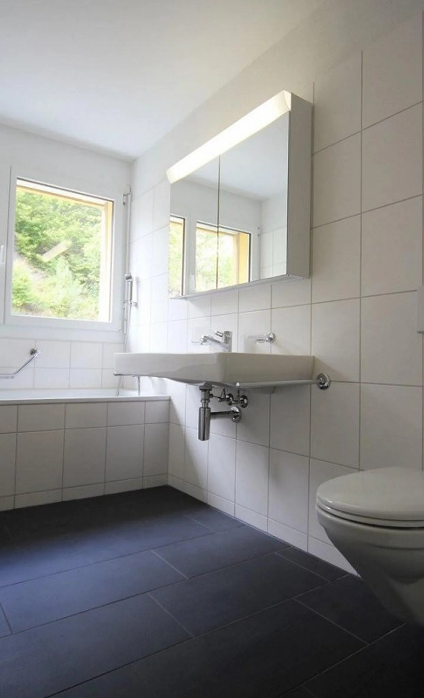 Appartement moderne de 4,5 pièces à louer à Felsberg ! - Photo 5 sur 7