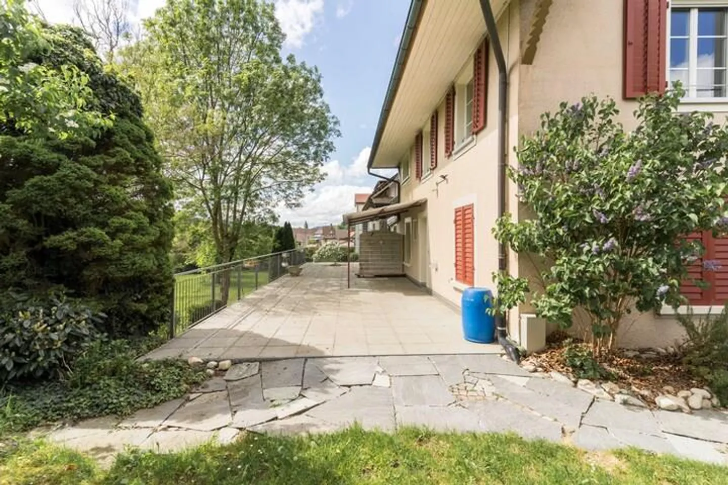 VILLA SPAZIOSA NEL CENTRO DEL VILLAGGIO - Foto 2 di 8
