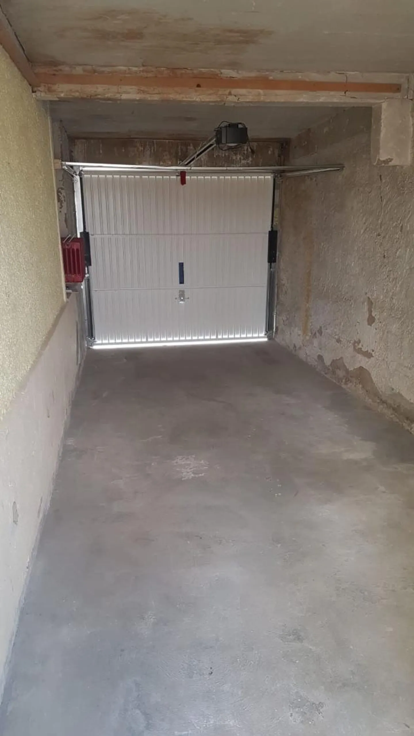 Box garage in posizione centrale a Binningen - Foto 3 di 3