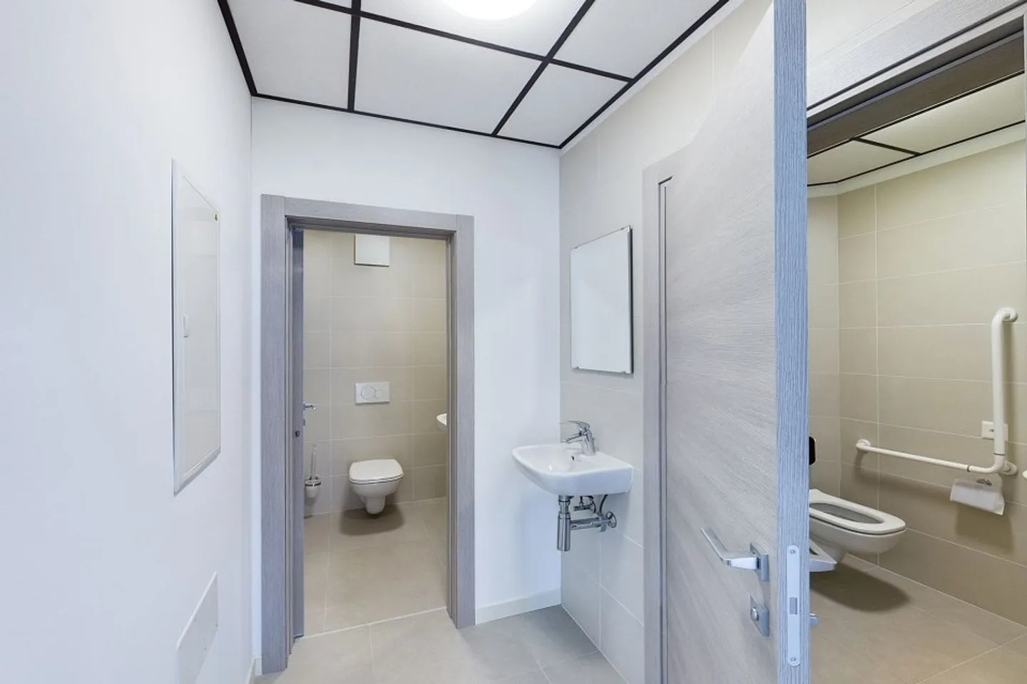 Neues Geschäftsgebäude - Foto 11 von 13