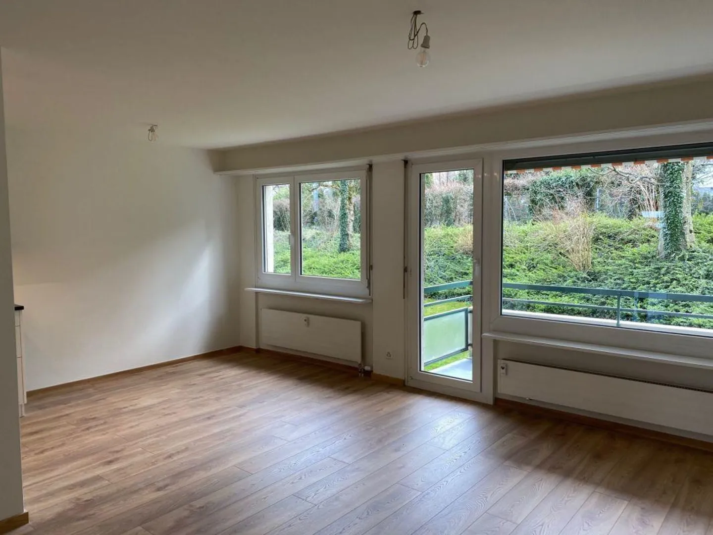 Renovierte Wohnung mit Blick ins Grüne - Foto 3 von 11