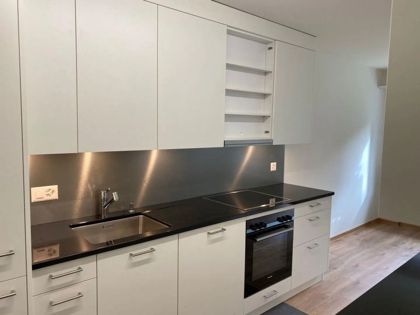 Renovierte Wohnung mit Blick ins Grüne - Foto 1 von 11