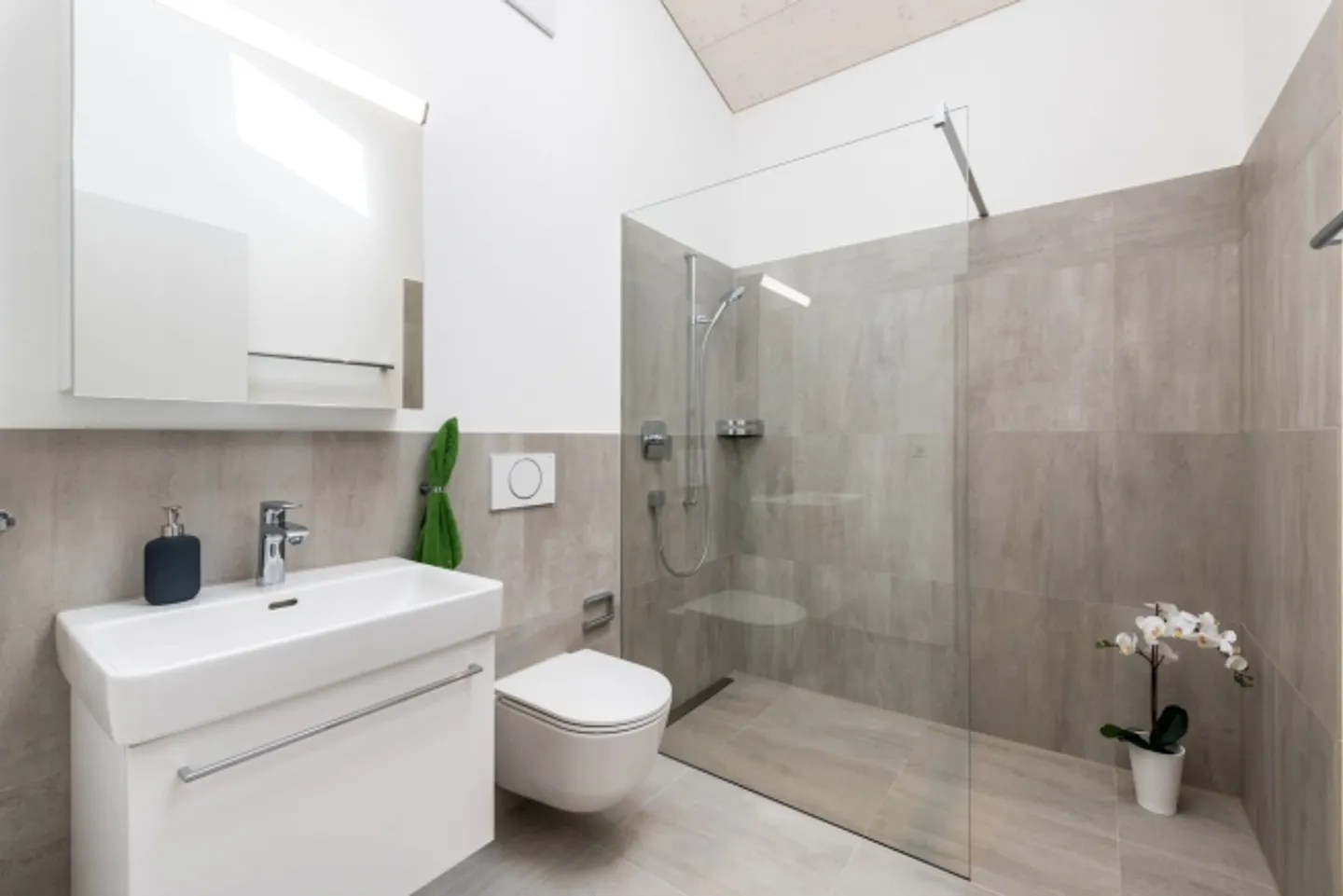 «Grosszügiges Wohnkonzept mit schöner Aussicht» - Foto 6 von 7