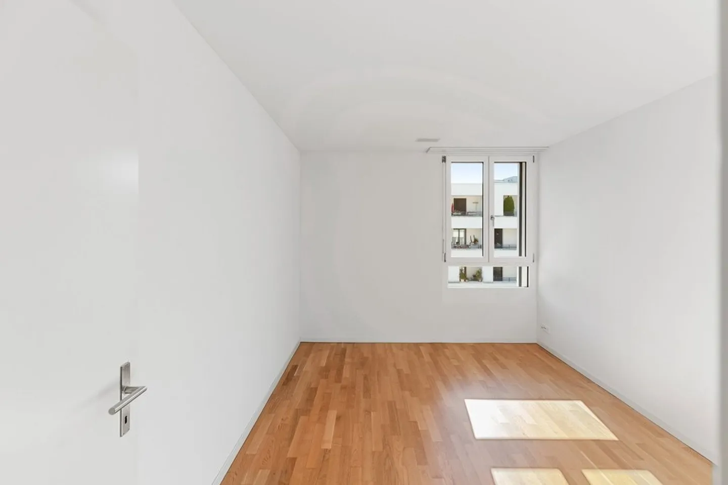 Charming Apartment in Adliswil - Photo 4 of 8