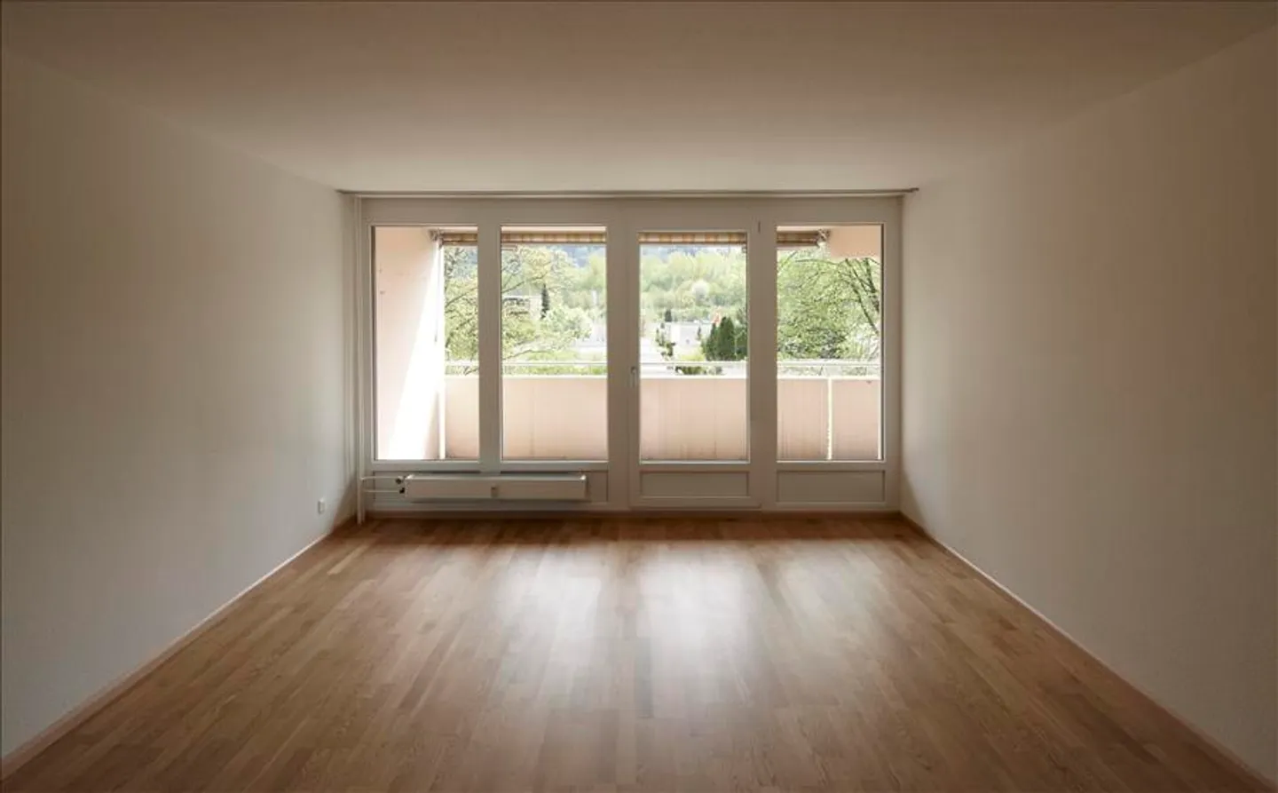 Geräumige Wohnung mit Service - Foto 1 von 6