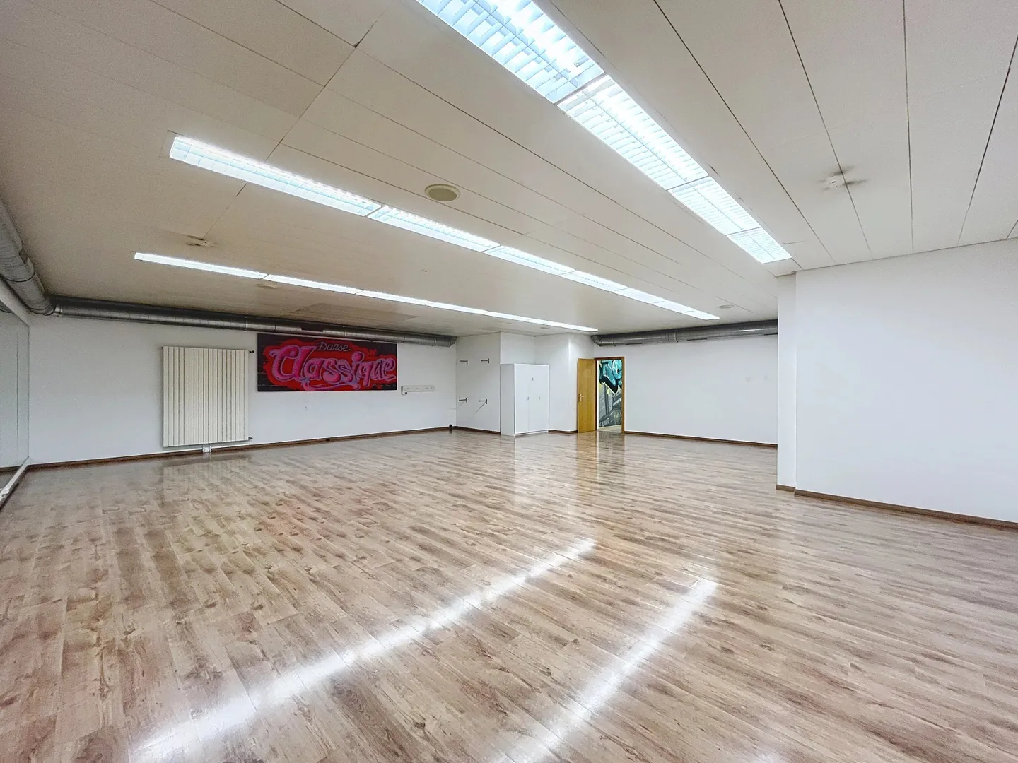 Spacious Commercial Space in Sierre - Photo 5 of 12