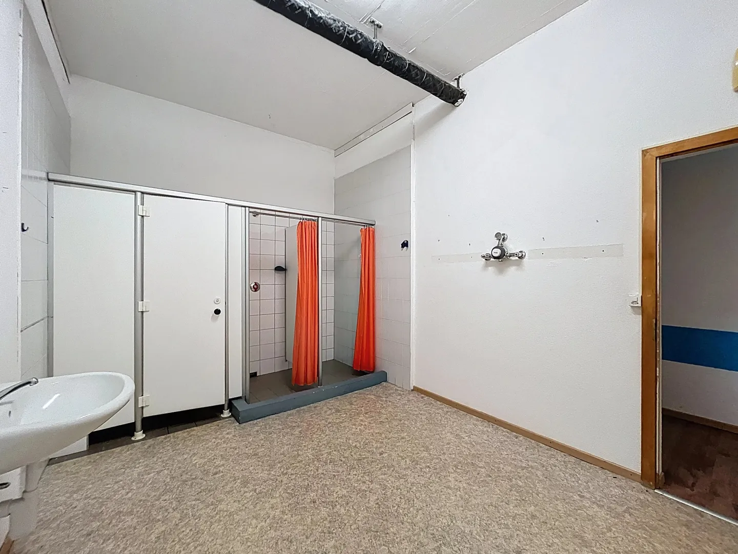 Spacious Commercial Space in Sierre - Photo 12 of 12